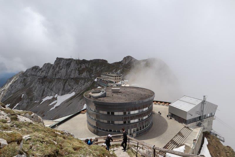 Alojamiento en el Monte Pilatus: entorno alpino y vistas panorámicas