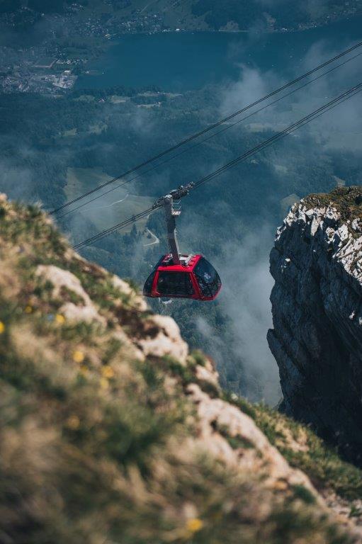 Teleférico y telecabina al Monte Pilatus desde Kriens: vistas del lago y los Alpes